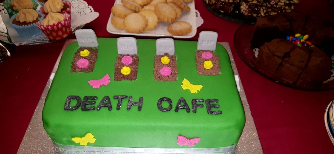 Death cafe - grave cake